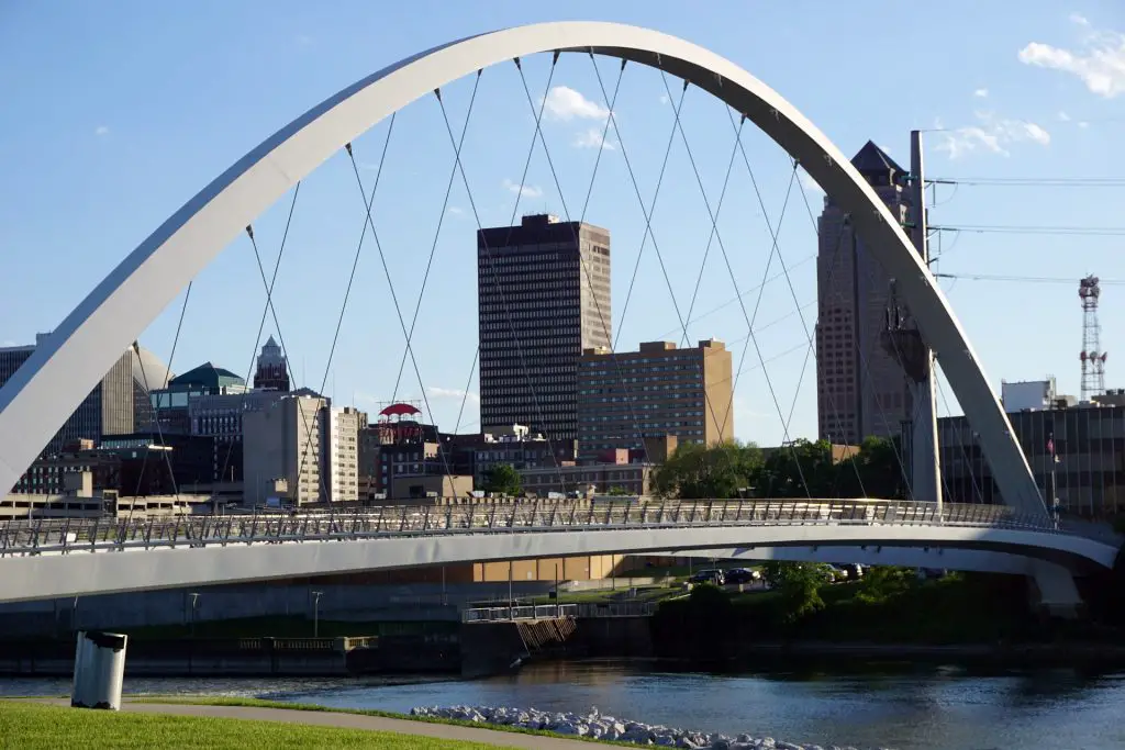 Iowa Des Moines Bridge River